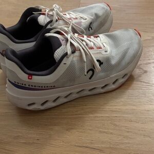 On running women’s sneakers. Size 8.5